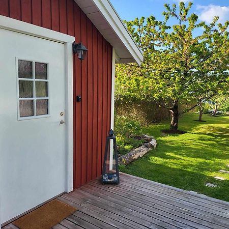 Minihus Med Stor Traedgardstomt Naera Golf Och Hav Villa Trosa Eksteriør bilde