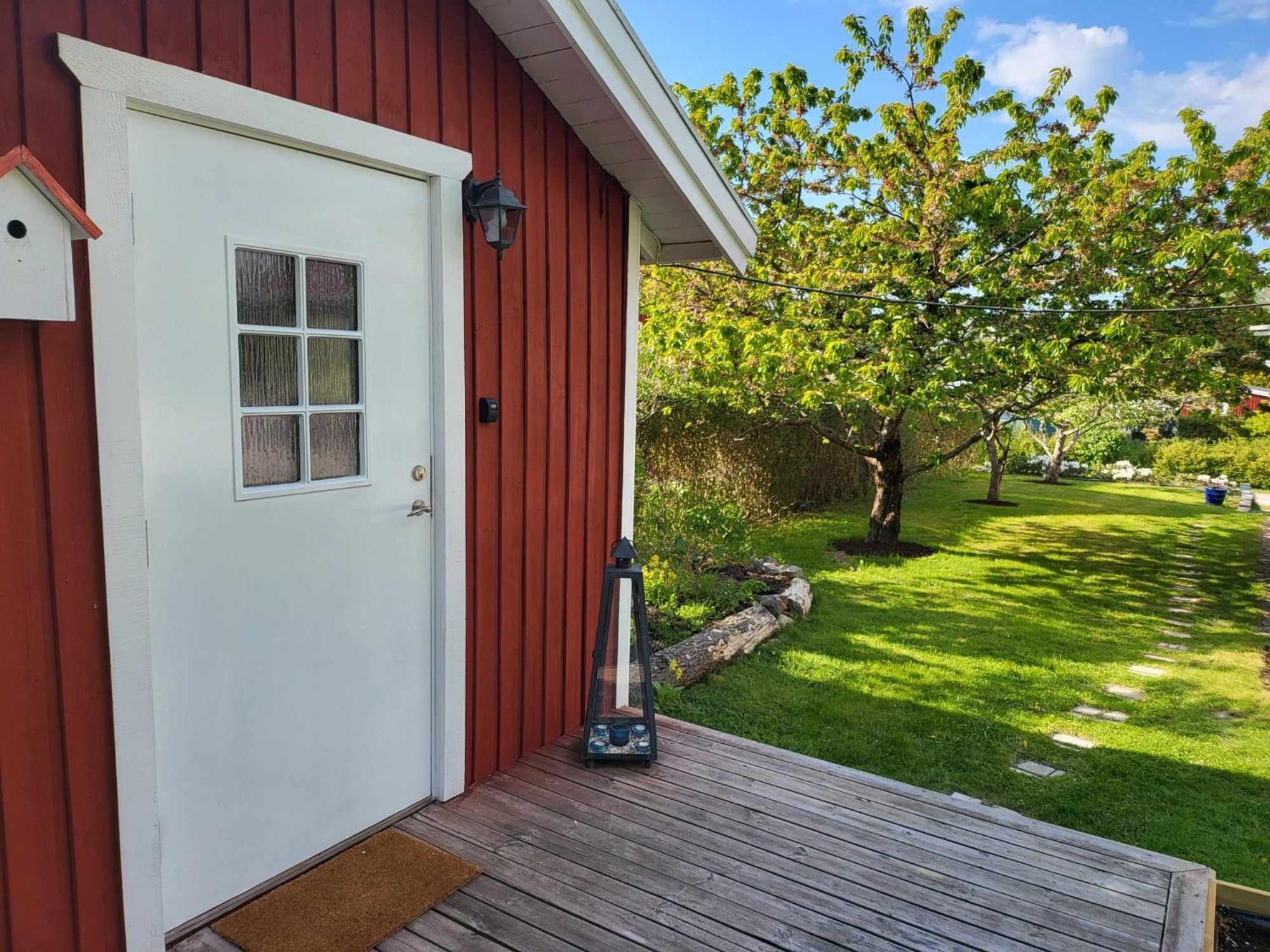 Minihus Med Stor Traedgardstomt Naera Golf Och Hav Villa Trosa Eksteriør bilde